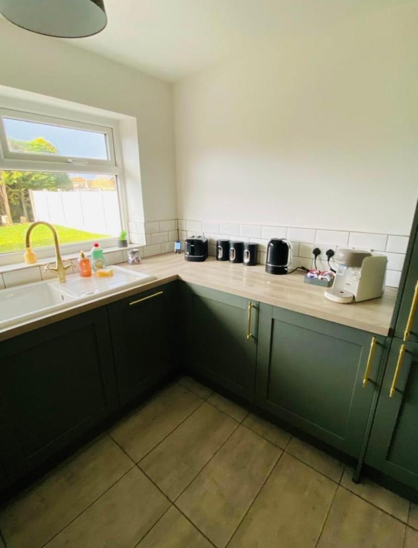 The Beautiful Bungalow Amazing Location For Chester & Zoo Wervin Екстериор снимка