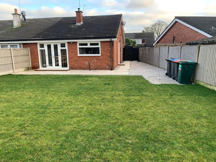The Beautiful Bungalow Amazing Location For Chester & Zoo Wervin Екстериор снимка